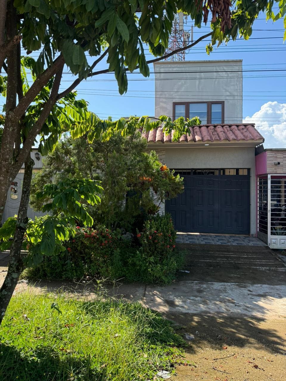 Casa de 2 Pisos en Venta