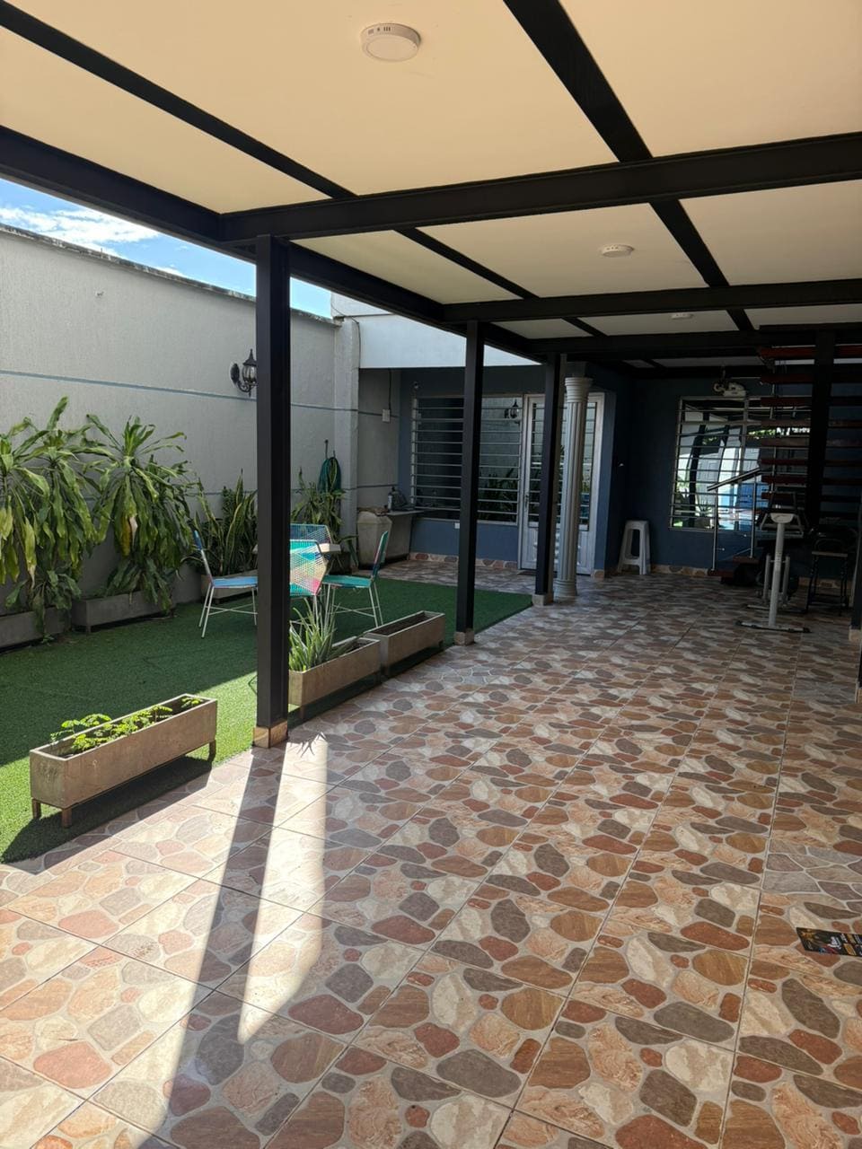 Casa de 2 Pisos en Venta