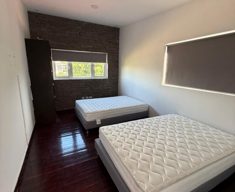 Casa de 2 Pisos en Venta