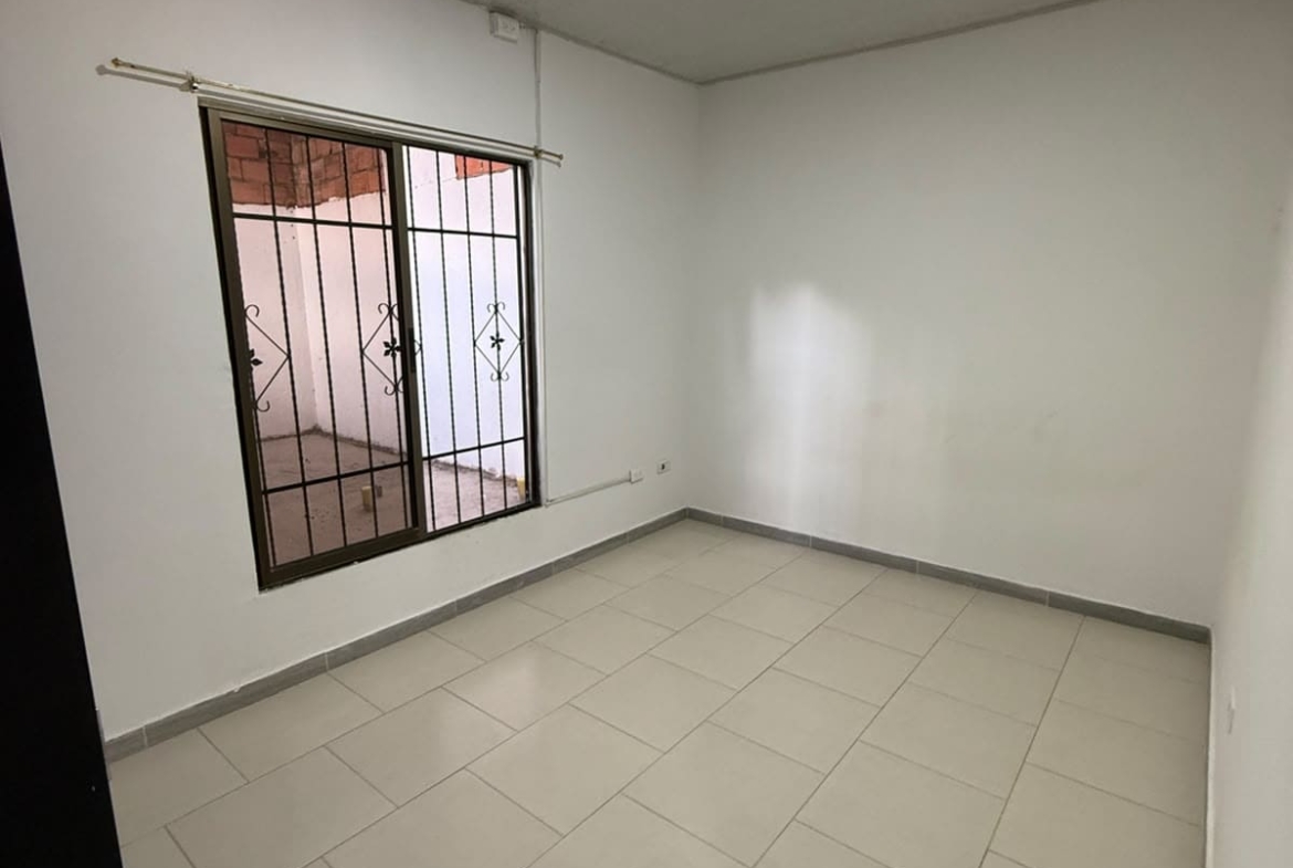 Casa en Arriendo de 1 Piso con Patio y Garaje