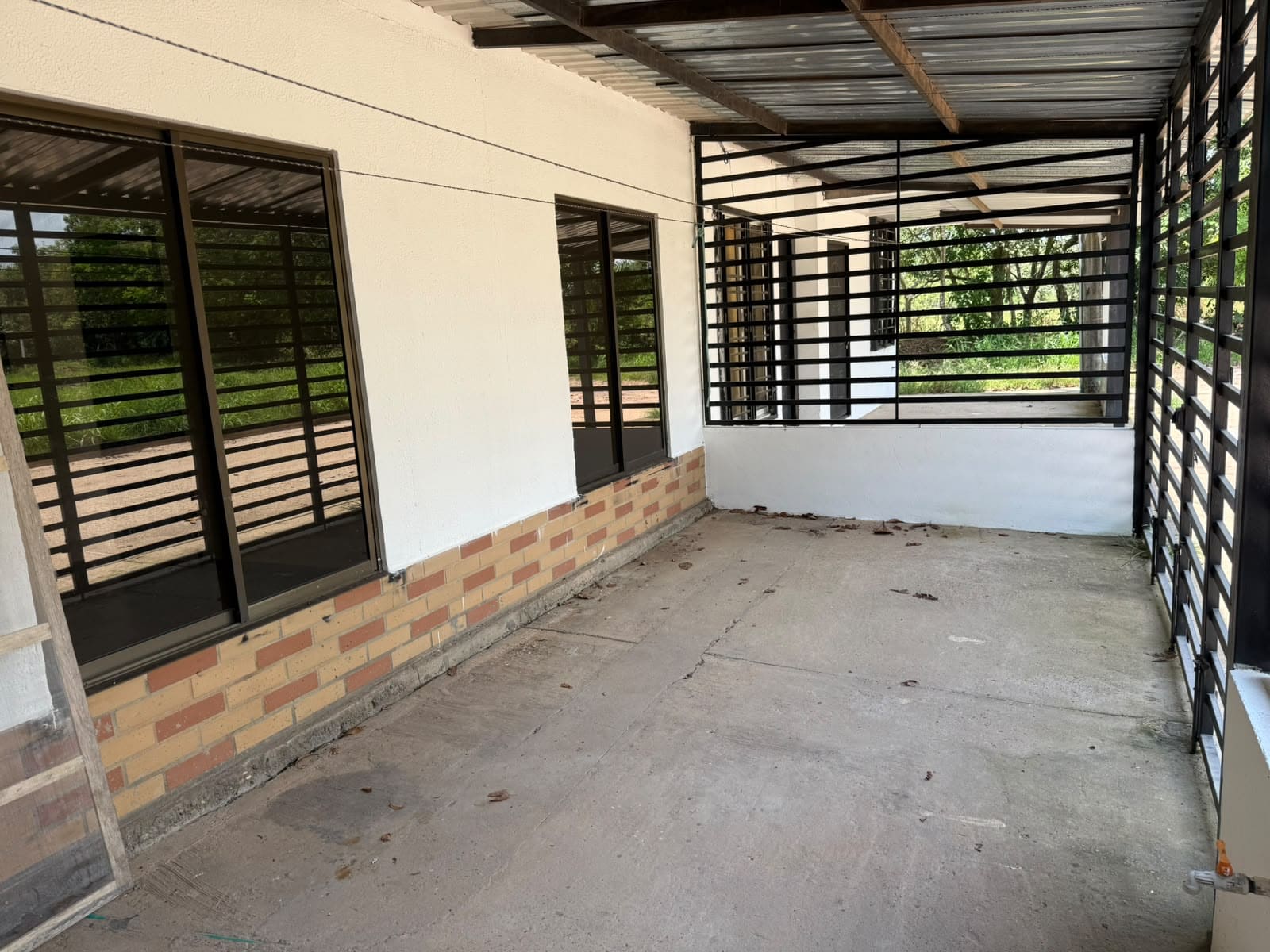 Casa en Arriendo de 1 Piso con Patio y Garaje