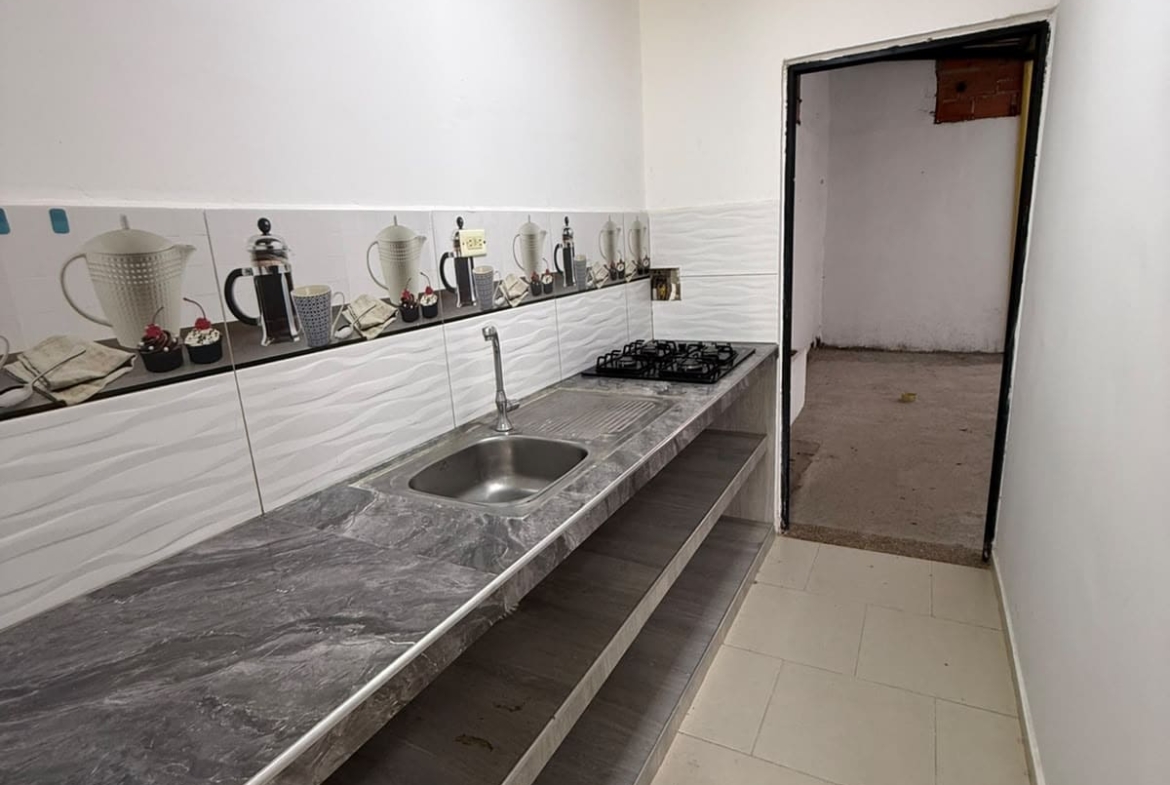 Casa en Arriendo de 1 Piso con Patio y Garaje